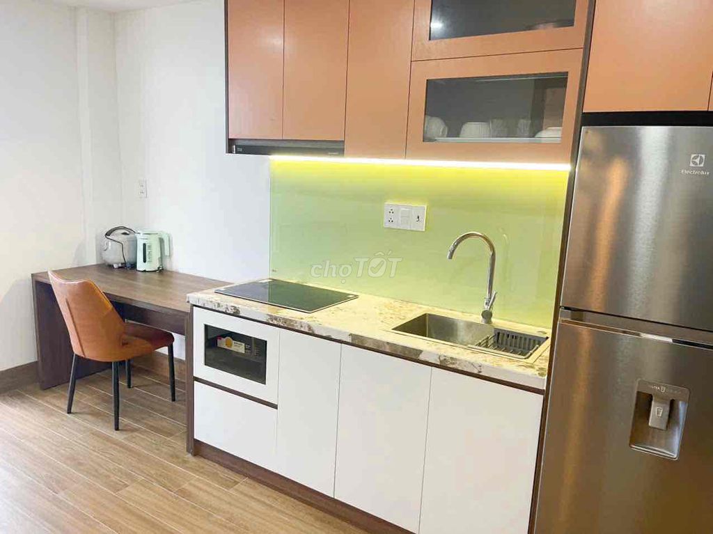 Bright 1-bedroom apartment with a sea-view balcony — photo 8