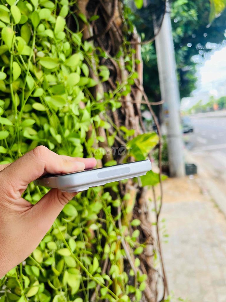 Apple iPhone 17 Pro 256GB Bạc 100%. Mua bán Điện thoại tại Quận Sơn Trà Đà Nẵng được đăng bởi quang hai hình 1