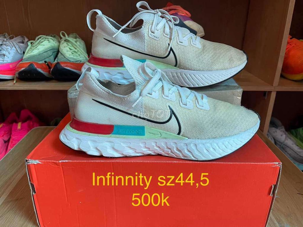 THANH LÝ LỖ Size 44.5 Nike Infinity run