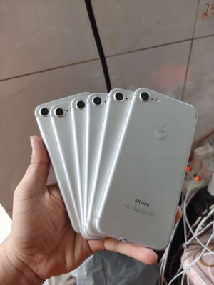 Apple iPhone 7G 32GB Bạc 99%