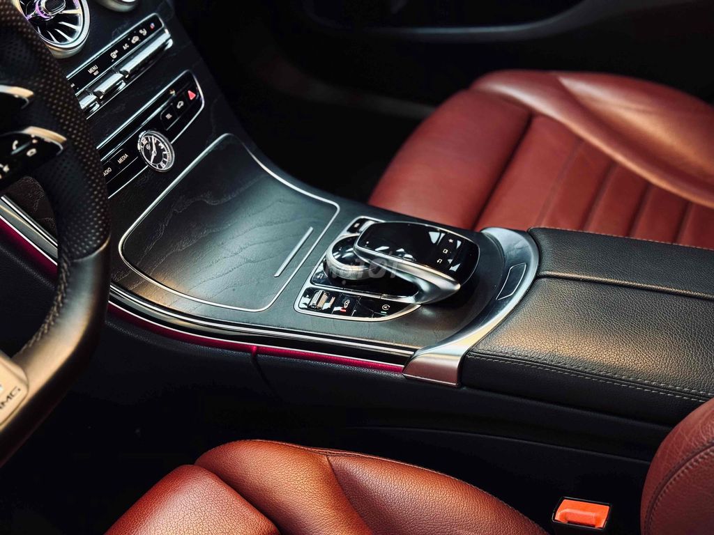 Mercedes Benz C Class 2015 C300 AMG - 84000 km. Mua bán Ô tô tại Quận Tân Bình Tp Hồ Chí Minh được đăng bởi GREENWAY AUTO hình 6