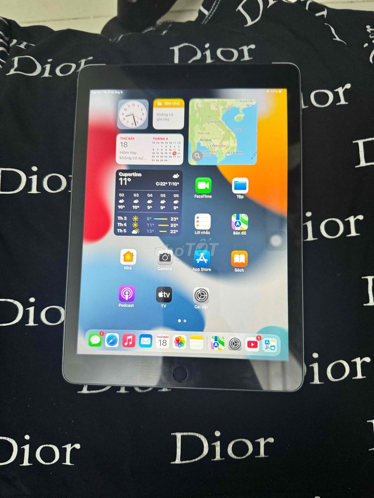 Apple iPad Air 2 vân tay ok 4G+wifi 16GB. Mua bán Máy tính bảng tại Thành phố Thủ Đức Tp Hồ Chí Minh được đăng bởi bin  hình 1