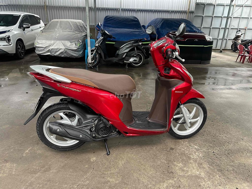 Honda Vision 110 Fi 2019 Красно-коричневый с родным ключом б/у