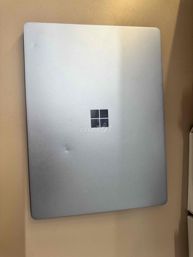 Microsoft Surface Go i5 8GB/256GB Bạc. Mua bán Laptop tại Huyện Thiệu Hóa Thanh Hóa được đăng bởi minh thu lê hình 1
