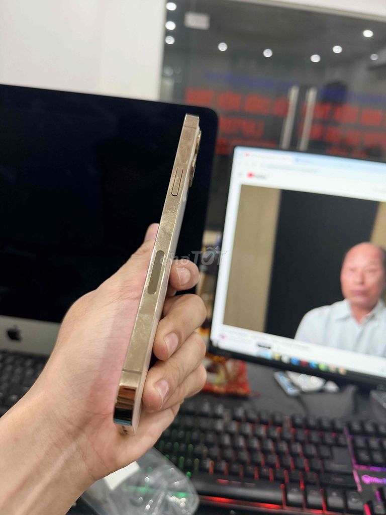 iPhone 12 Pro Max 128GB Vàng Đã sử dụng. Mua bán Điện thoại tại Quận Cầu Giấy Hà Nội được đăng bởi TicoSmartphone hình 1