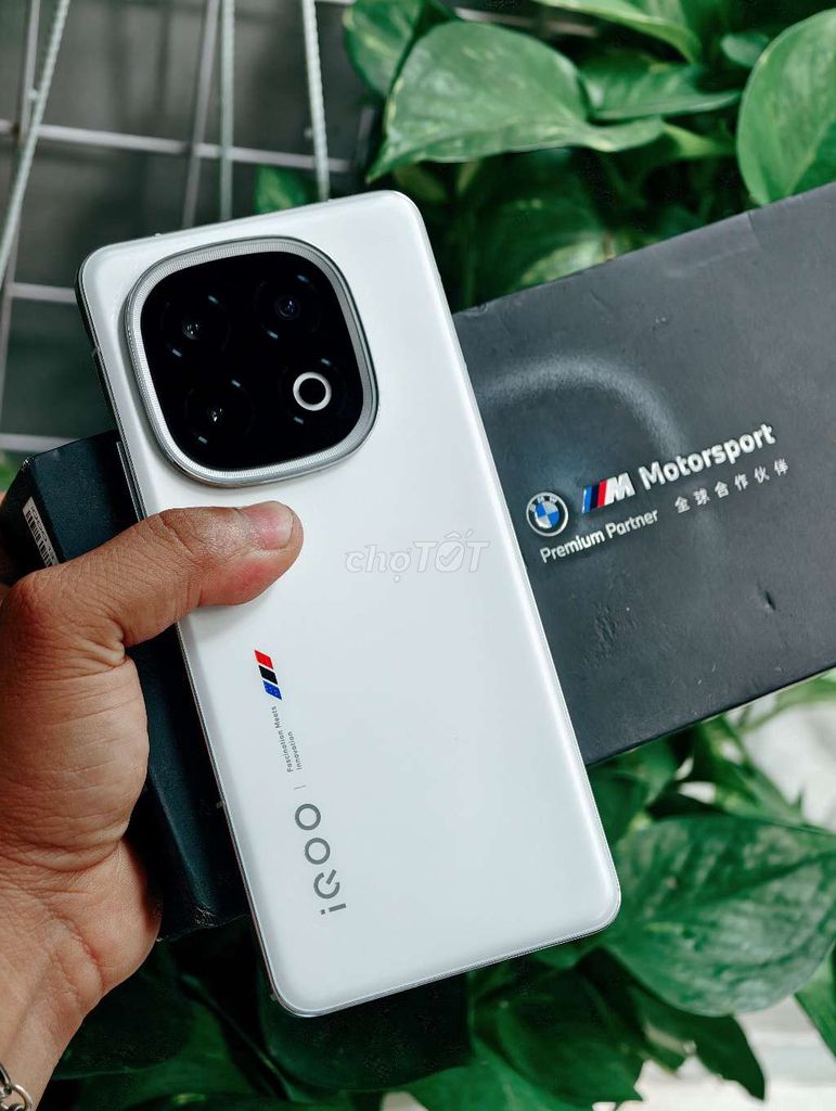 iQOO 13 12/256 Trắng Fullbox có giao lưu. Mua bán Điện thoại tại Quận 12 Tp Hồ Chí Minh được đăng bởi Đỗ Hậu Fb Dylan Đỗ hình 1