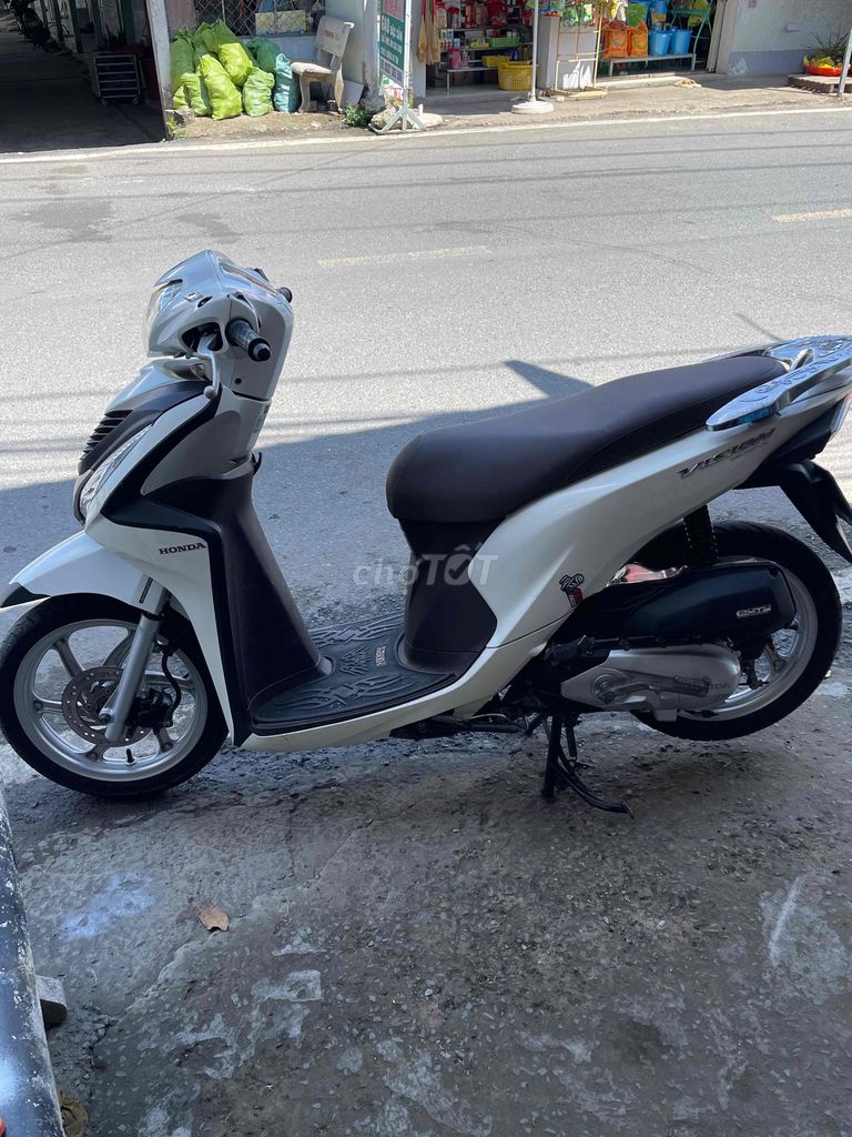Honda Vision biển 95 ngây chủ máy zin êm fun chức. Mua bán Xe máy tại Quận Cái Răng Cần Thơ được đăng bởi Cầm Đồ Minh Tấn hình 2