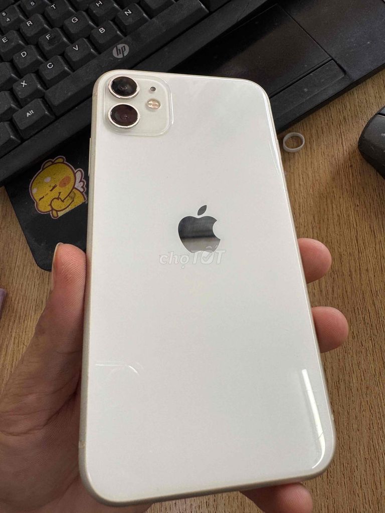 iPhone 11 64GB trắng quốc tế zin full chức năng