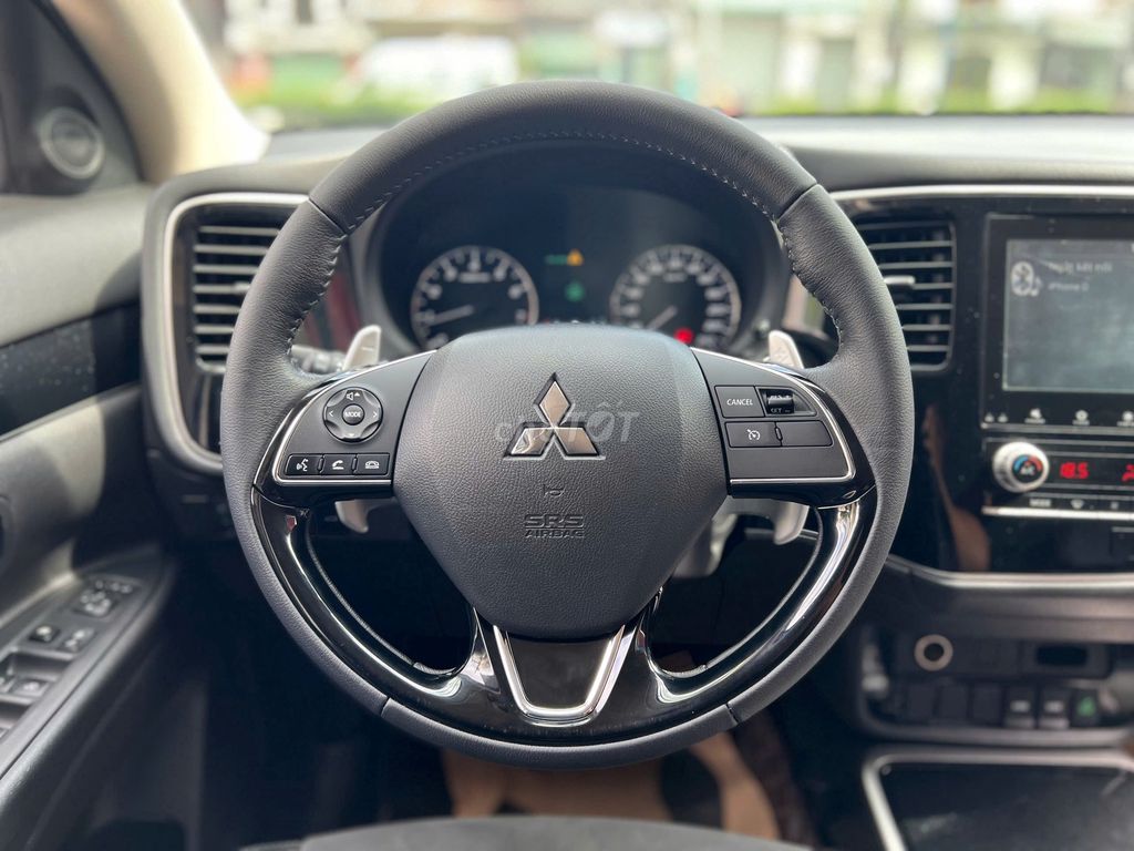 Outlander 2022 đi đúng 4v. Mua bán Ô tô tại Thành phố Thuận An Bình Dương được đăng bởi Thái Phạm hình 13