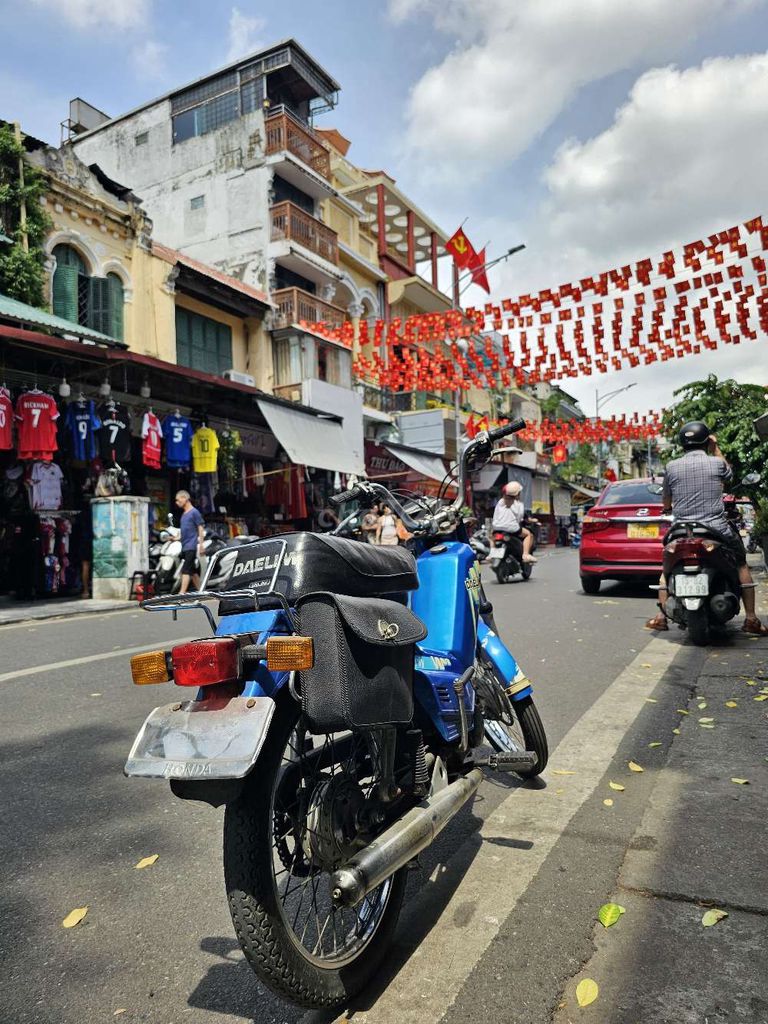 Sưu tầm Daelim 50cc 2 kì. Mua bán Xe máy tại Quận Ba Đình Hà Nội được đăng bởi Bách hình 4