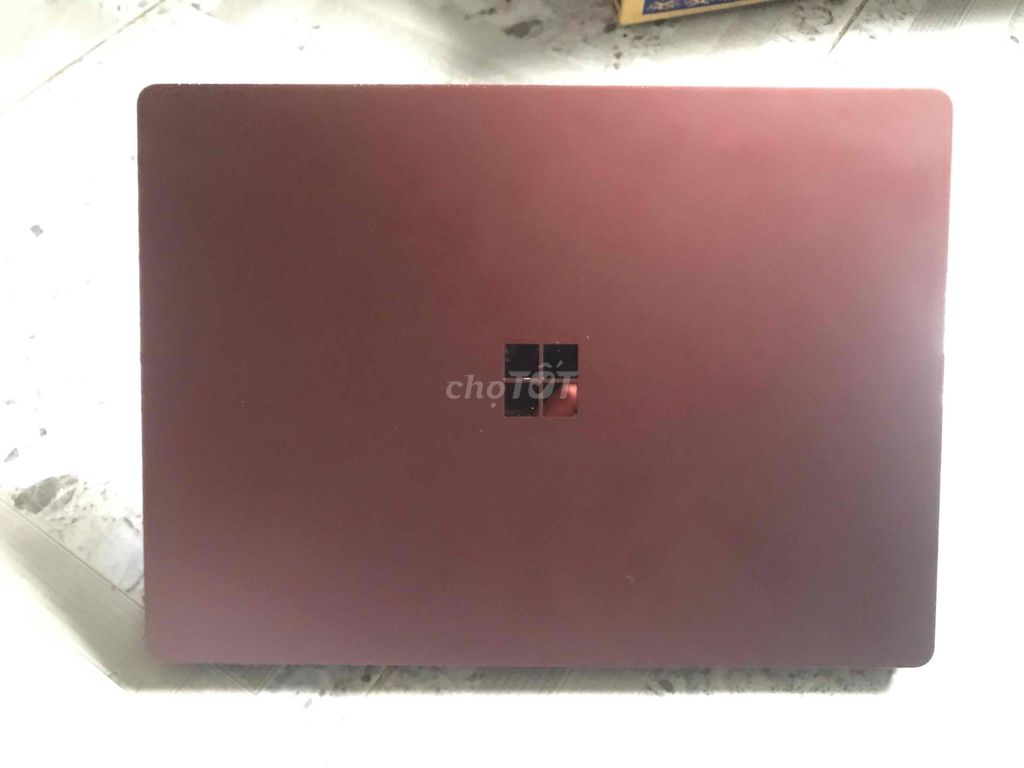 Microsoft Surface Laptop 2 i5-8250U 8GB/256GB. Mua bán Laptop tại Quận 8 Tp Hồ Chí Minh được đăng bởi khánh minh nguyễn hình 1