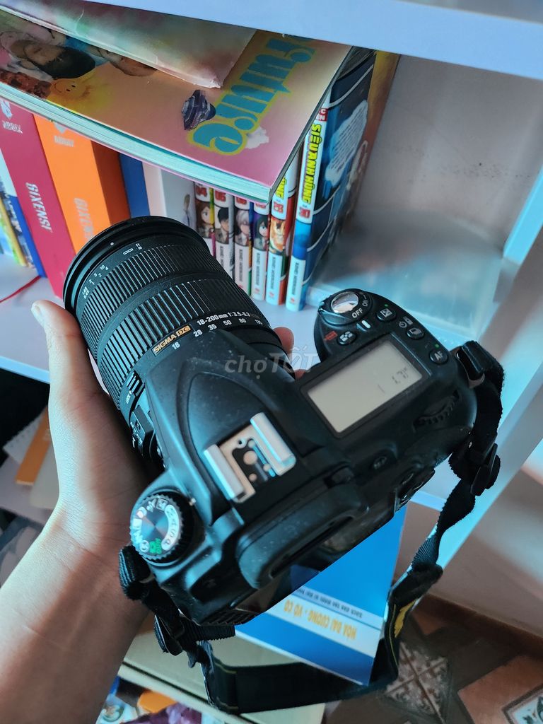 Máy ảnh Nikon D90 + lens Sigma 18 200 Os