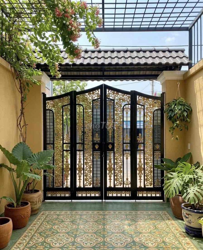 Cửa cổng 4 cánh Đen, vàng 2m9 x 2m62. Mua bán Nội thất, đồ gia dụng khác tại Quận Gò Vấp Tp Hồ Chí Minh được đăng bởi Đại Nam  hình 1
