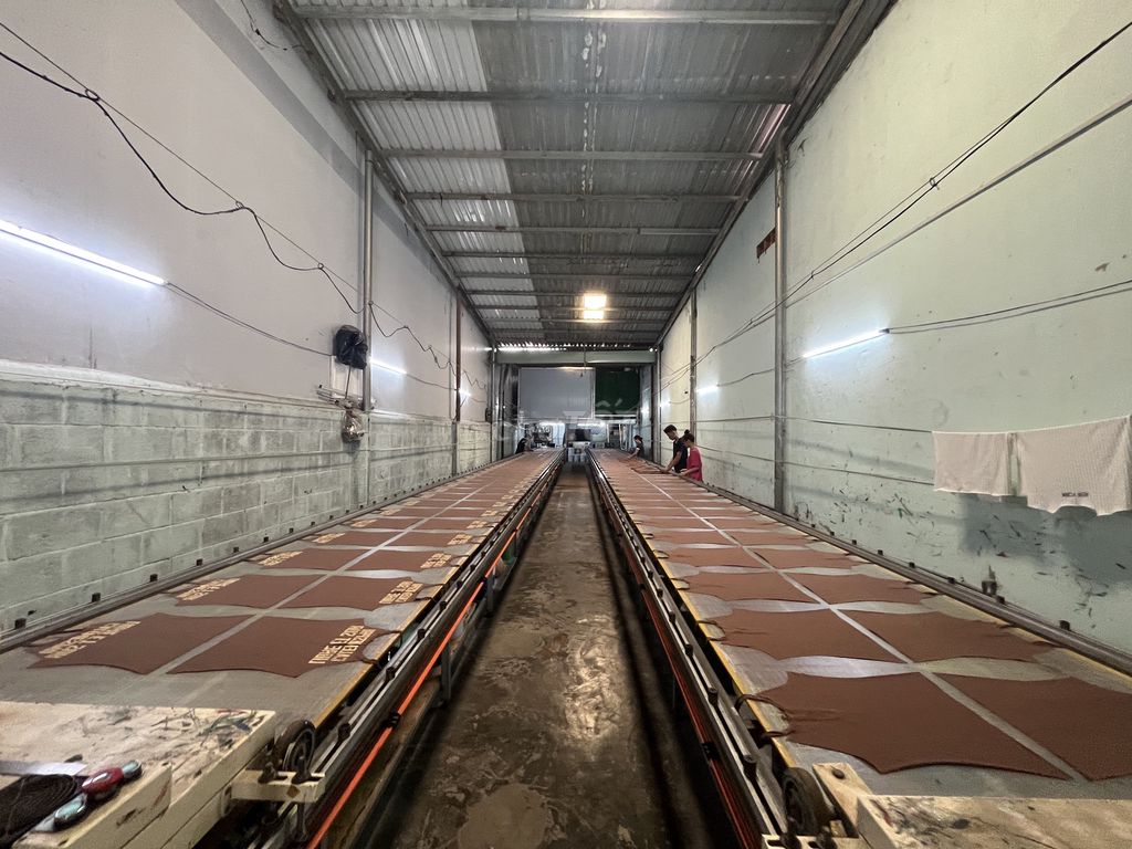 CHO THUÊ XƯỞNG 180M ĐÔNG HOÀ DĨ ĂN CÓ 3 PHA
