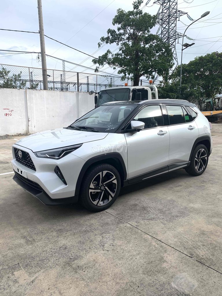 Toyota Yaris Cross 1.5V 2025 sẵn giao ngay