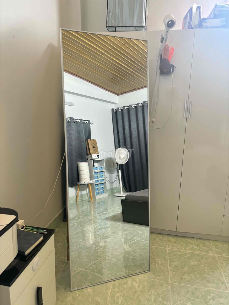 Gương soi 60x180cm còn mới. Mua bán Nội thất, đồ gia dụng khác tại Thành phố Thủ Đức Tp Hồ Chí Minh được đăng bởi Emily hình 1