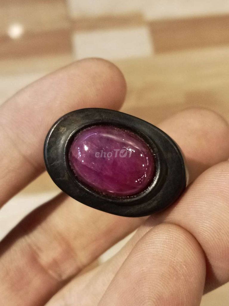 Nhẫn ruby tự nhiên