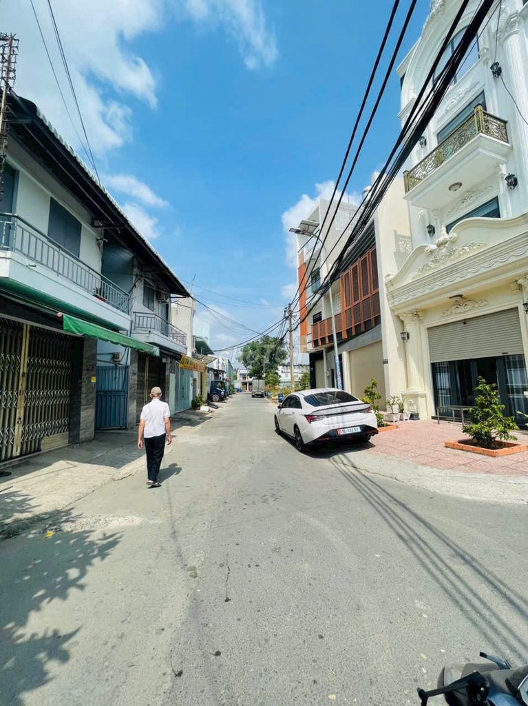 Đầu tư đất nền Hậu Nghĩa Gần Vinhomes Chỉ 11 lô ưu đãi F0 giá 17tr8/m2. Mua bán đất tại Huyện Đức Hòa Long An được đăng bởi Ngọc Huyền Nhà Đất Chính Chủ hình 2