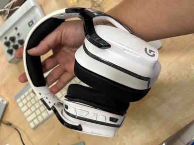 TAI NGHE LOGITECH G933 SNOW WIRELESS 7.1 RGB GAMIN. Mua bán Tivi, Âm thanh tại Thành phố Thủ Đức Tp Hồ Chí Minh được đăng bởi mua bán giao lưu trao đổi