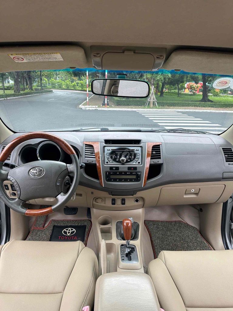 Toyota Fortuner 2009 -AT