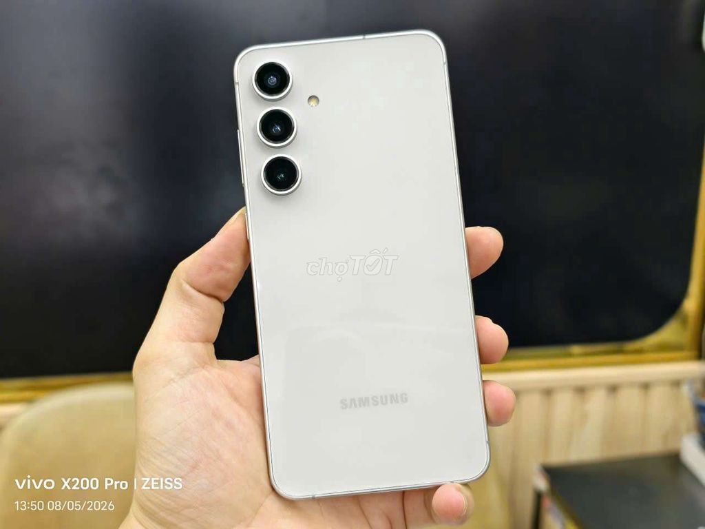 Samsung S24 Fe 5G 256GB Bạc chính hãng SSVN 2 sim. Mua bán Điện thoại tại Quận Hai Bà Trưng Hà Nội được đăng bởi Boss Mobile hình 1