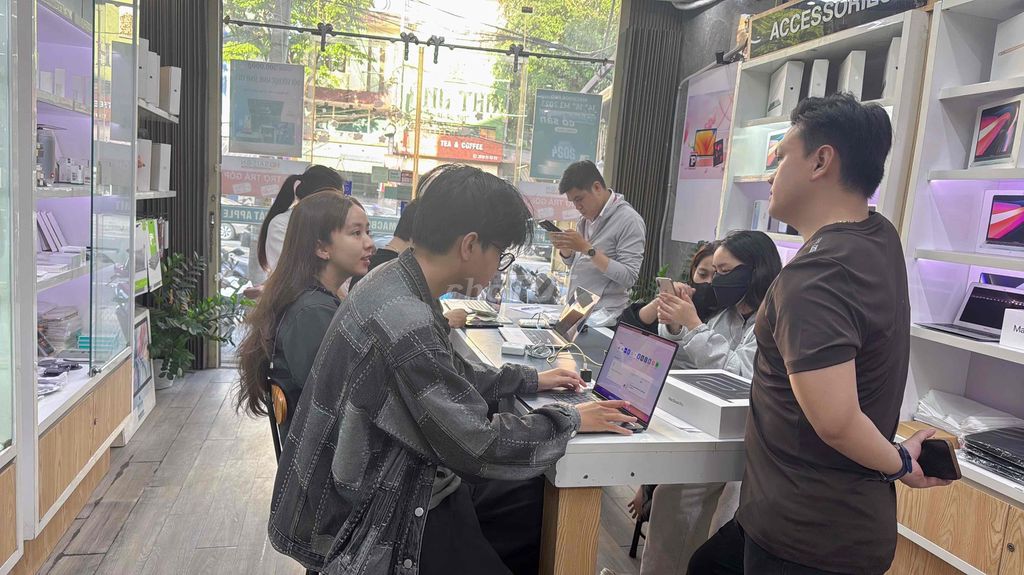 MacBook Pro 16inch: M1 Pro/ 32GB/1TB Like New. Mua bán Laptop tại Quận Thanh Khê Đà Nẵng được đăng bởi Tín Phát Apple hình 1