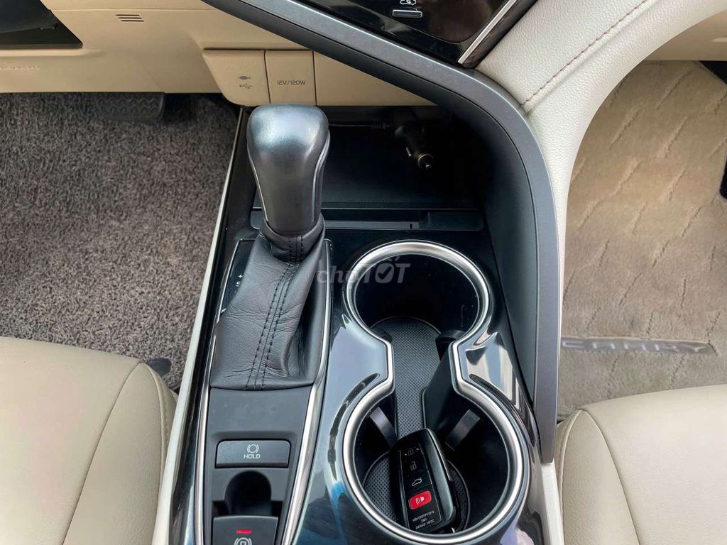 TOYOTA CAMRY 2.0G  31000 km. Mua bán Ô tô tại Thành phố Thủ Đức Tp Hồ Chí Minh được đăng bởi Ms Hiệp  hình 10