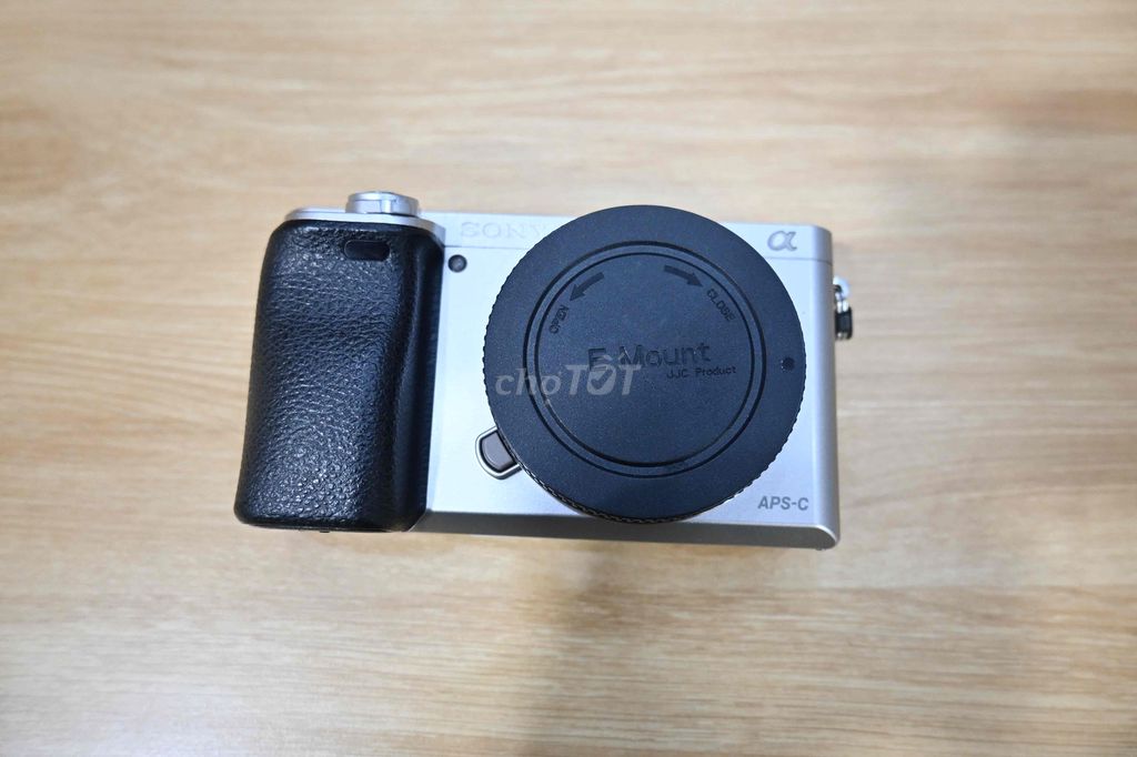Máy ảnh Sony A6000 Bạc. Mua bán Máy ảnh, Máy quay tại Quận Tân Bình Tp Hồ Chí Minh được đăng bởi Lê Thị Phương Thảo hình 1