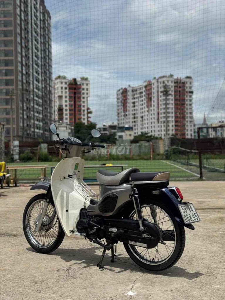 Honda Cub 50 20.000 км серо-бело-чёрный