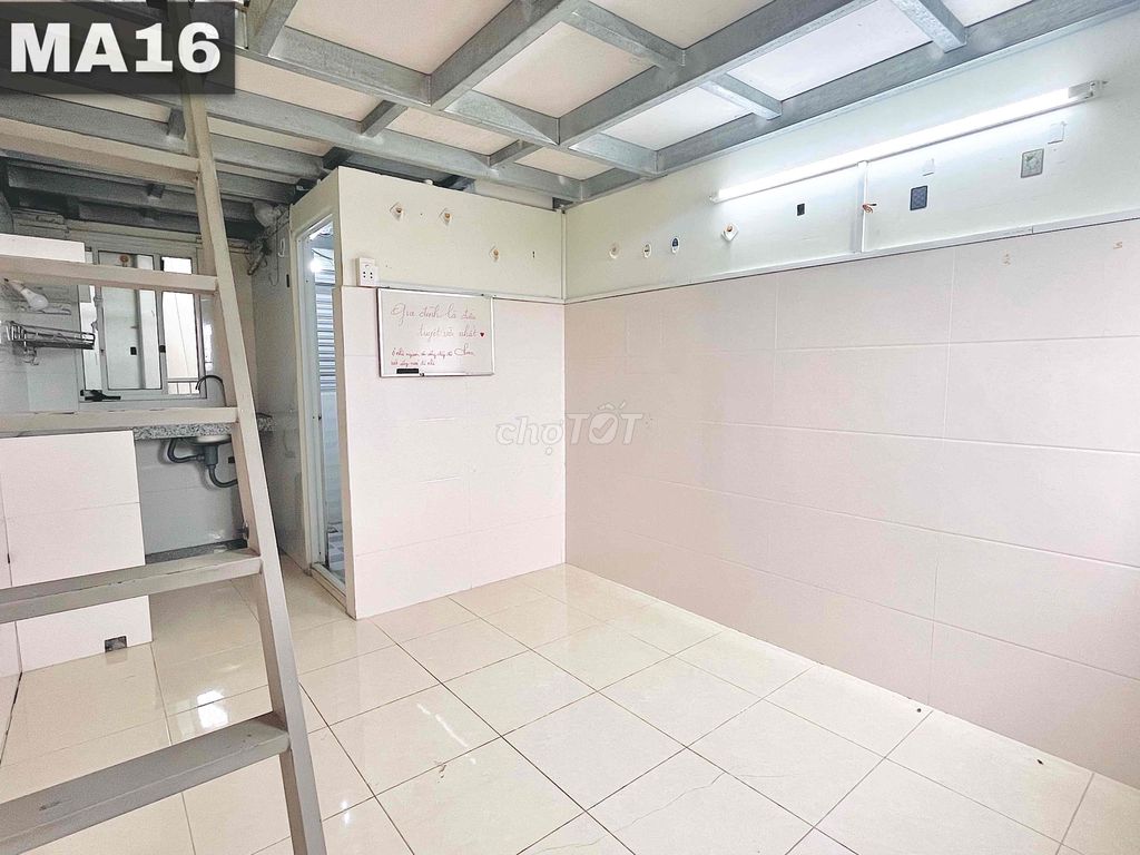 PHÒNG TRỌ GÁC LỬNG, THOÁNG MÁT, BAN CÔNG GẦN KHU Q7, NHÀ BÈ