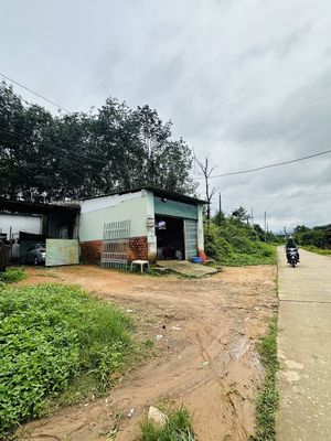 Bán Nhà Có Bìa Đỏ Đất Thổ Cư Gần Cổng Chào Dục Nhày 3