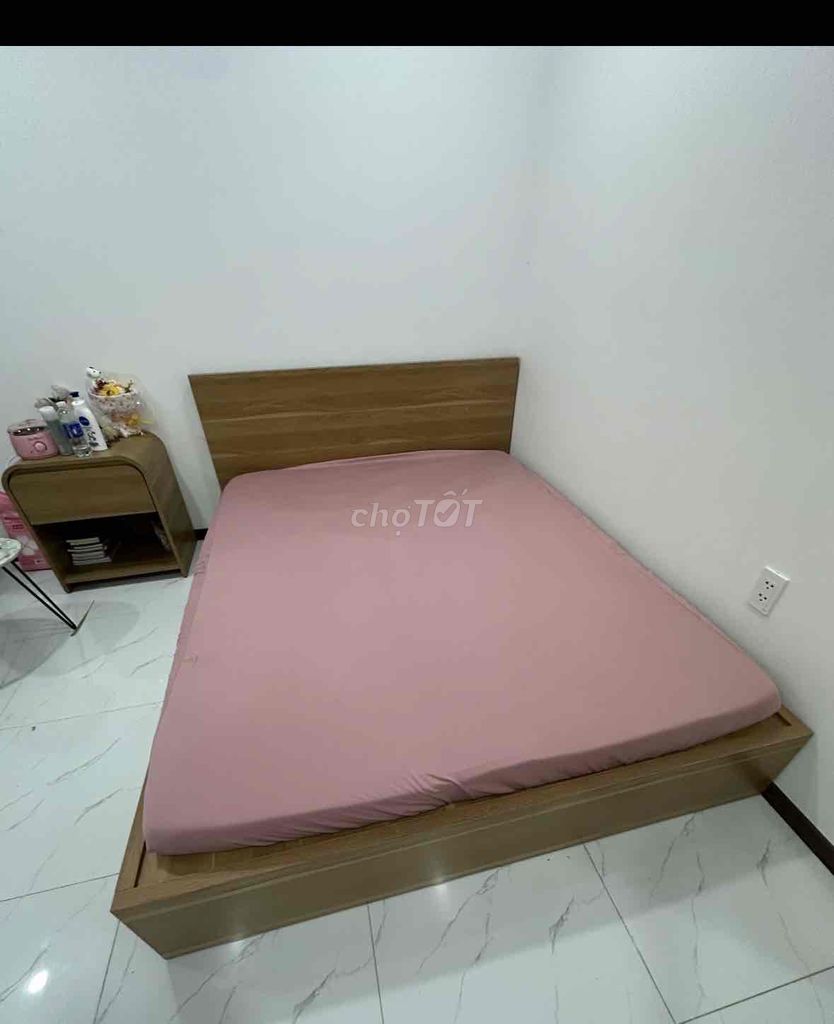 Giường ngủ Gỗ MDF 1m6x2m Nâu chắc chắn. Mua bán Giường, chăn ga gối nệm tại Thị xã Bến Cát Bình Dương được đăng bởi Hong Le hình 1