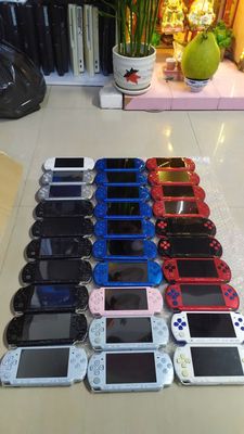 PSP 3000 & 1000 gồm thẻ 32GB, pin, sạc. Mua bán Thiết bị chơi game tại Quận 8 Tp Hồ Chí Minh được đăng bởi Phạm Phương Hải