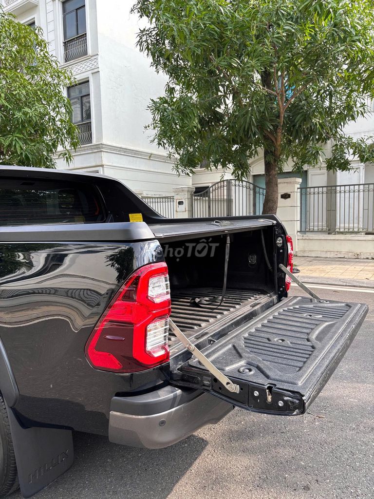 Bán Toyota Hilux 2021 Adventure 2.8 AT 4X4 Đen. Mua bán Ô tô tại Thành phố Thủ Đức Tp Hồ Chí Minh được đăng bởi Đinh Ngọc Tuyển hình 9