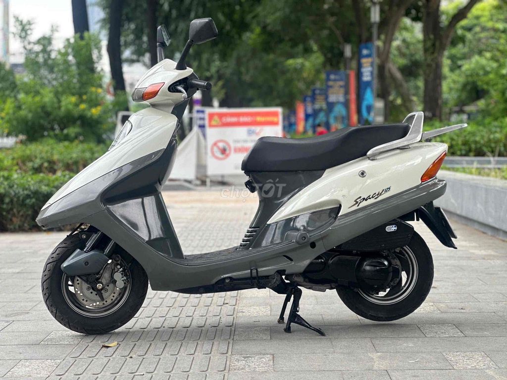 Honda Spacy 2000 бело-серая