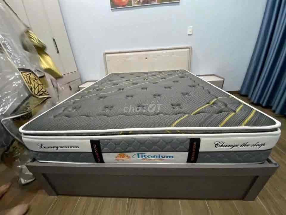 Nệm lò xo Luxury Mattress Titanium 1m6 x 2m x 28cm. Mua bán Giường, chăn ga gối nệm tại Quận Thốt Nốt Cần Thơ được đăng bởi Nệm Giá Kho Thốt Nốt hình 1
