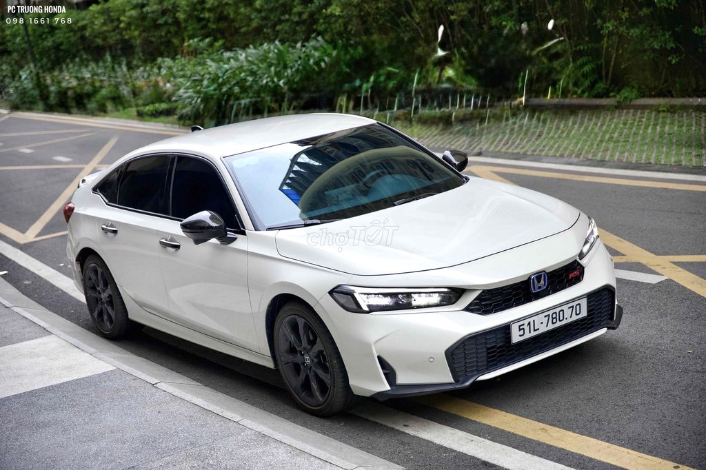 CIVIC RS HEV 2025 CAO CẤP NHẤT,  LƯỚT MỚI NHẤT VN. Mua bán Ô tô tại Quận 10 Tp Hồ Chí Minh được đăng bởi PC Trương hình 5