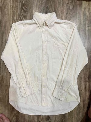 Áo sơ mi Uniqlo size L ko mặc tới. Mua bán Quần áo tại Quận Nam Từ Liêm Hà Nội được đăng bởi Mạc Đức Nghĩa
