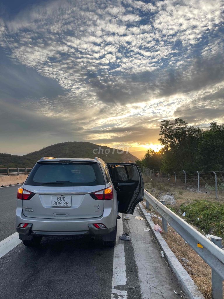 Isuzu Mu X 2017 2.5 4X2 MT - Xe gia đình đi kỹ. Mua bán Ô tô tại Thành phố Thủ Đức Tp Hồ Chí Minh được đăng bởi Nguyen Truong hình 6