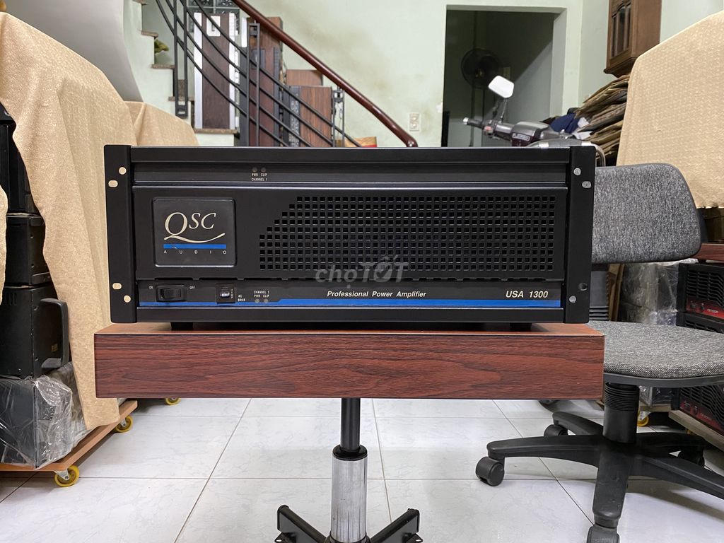 Sale 8/3 Power QSC 1300 USA chạy32 sò sắt 1300w