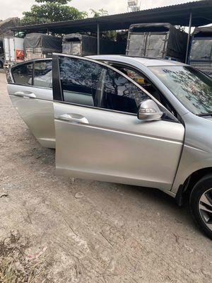 Honda Accord 2023 Bạc Nhập khẩu 5 chỗ