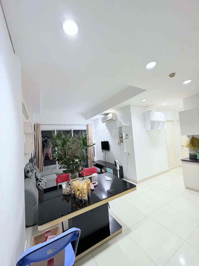 Rent · 2 bd · 63 м² · Quận 11, ул. Lạc Long Quân