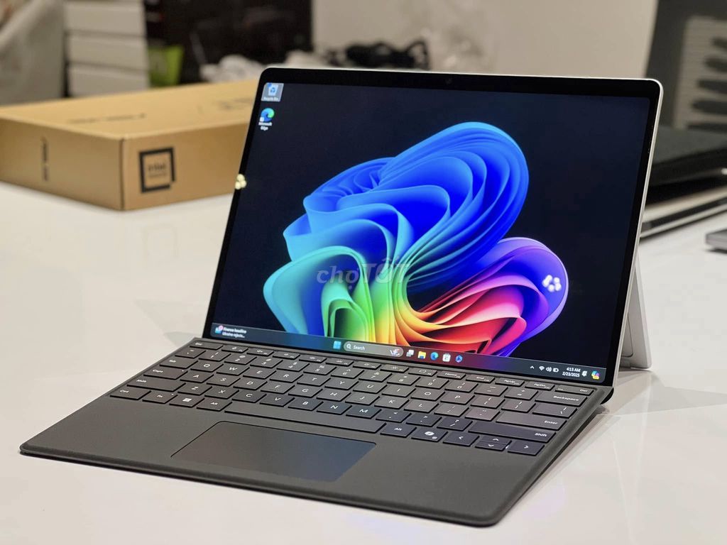 Surface Pro 11 X Elite 16GB/512GB 2 màu bạc và đen. Mua bán Laptop tại Quận Gò Vấp Tp Hồ Chí Minh được đăng bởi Linh Surface Bảo Bảo hình 1