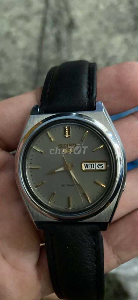Đồng hồ đeo tay Seiko Nam Dây da Xám. Mua bán Đồng hồ tại Huyện Tứ Kỳ Hải Dương được đăng bởi đỗ Hữu Xuân Trường hình 1