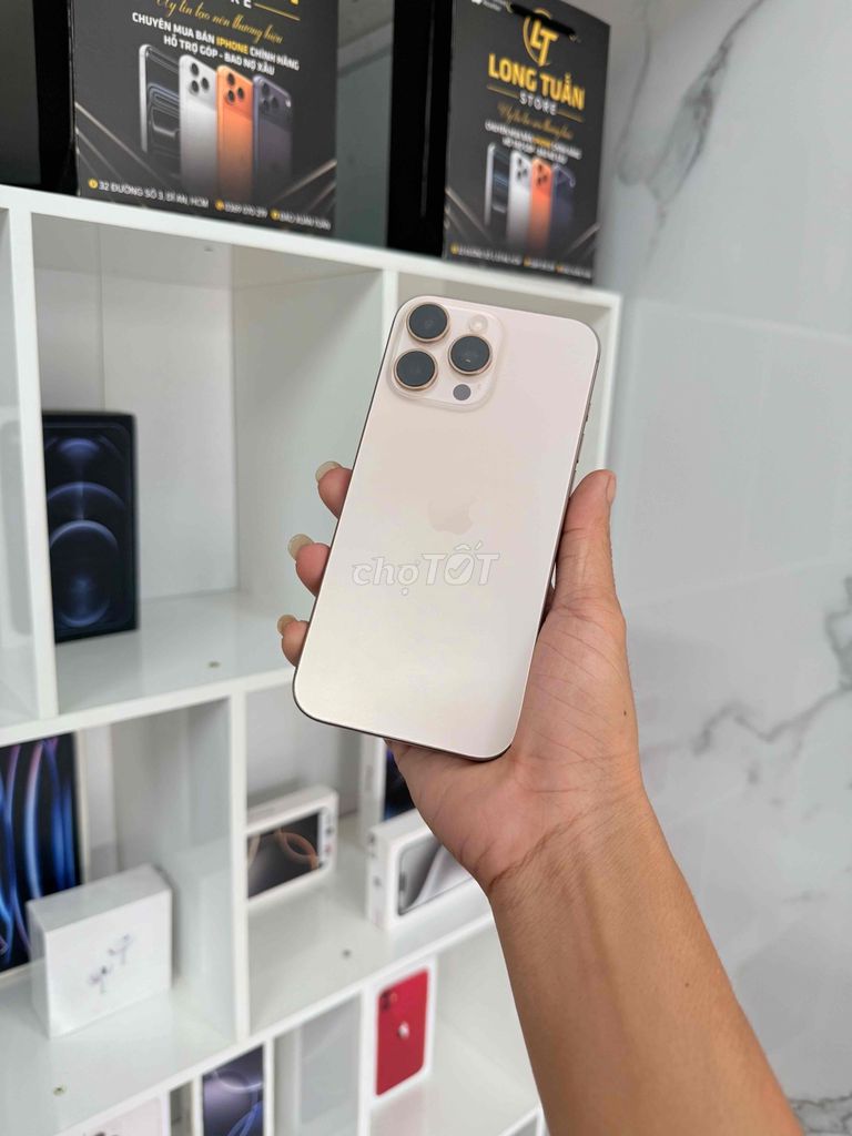 Apple iPhone 16 Pro Max 256GB Sa mạc. Mua bán Điện thoại tại Thành phố Dĩ An Bình Dương được đăng bởi Long Tuấn Store hình 1