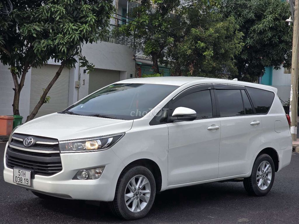INNOVA 2.0E 2019 MT 105000 км гарантия 1 год