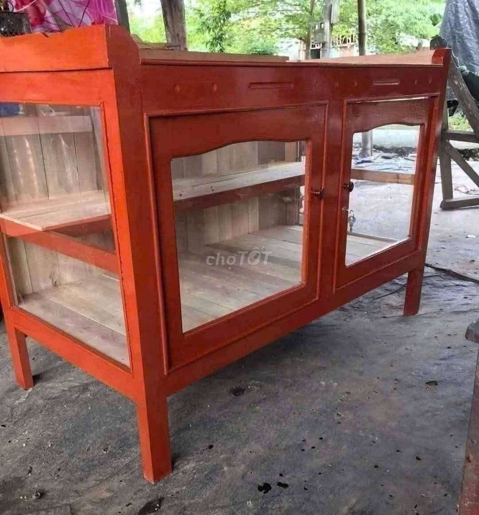 Tủ trưng bày Gỗ Kính Nâu đỏ. Mua bán Tủ, kệ gia đình tại Huyện Chợ Mới An Giang được đăng bởi Nguyễn Ái Vi hình 1