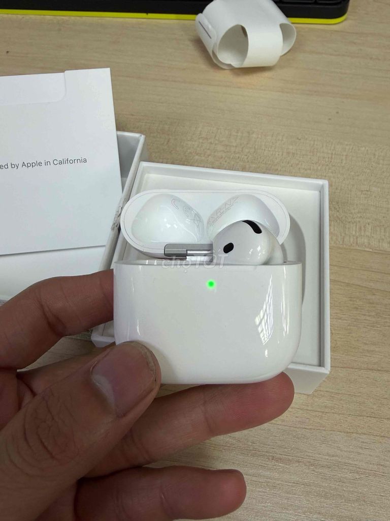 Tai nghe Apple AirPods 4 Trắng Đã sử dụng. Mua bán Tivi, Âm thanh tại Quận 4 Tp Hồ Chí Minh được đăng bởi Tuan Kiet hình 1