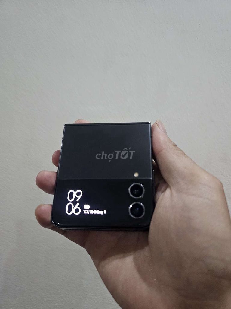 Bán samsung zflip 4 256gb đẹp 99. Mua bán Điện thoại tại Quận Hải Châu Đà Nẵng được đăng bởi phan quân hình 1