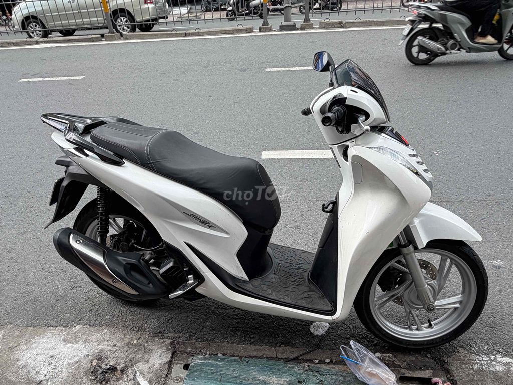 Honda SH 125 белый